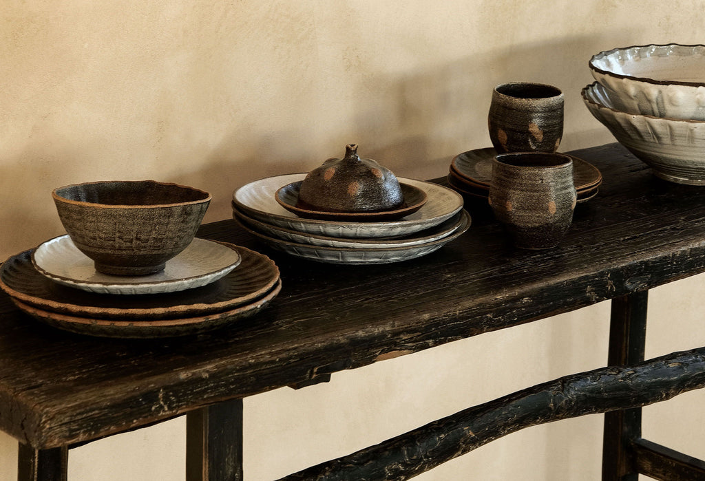 'A Gathering of Circles' Tableware Collection