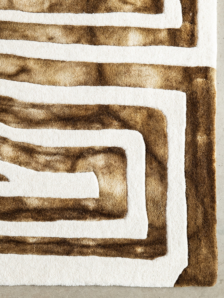 Labryith Rug Psychedelic Labyrinth Beige Dip Dye Rug – Tigmi Trading
