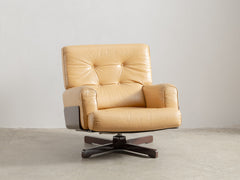 Taro Menilio Swivel Armchair No.2