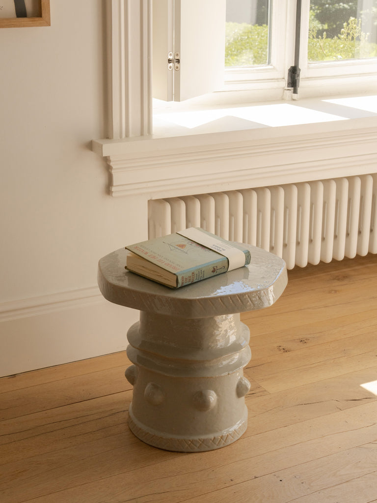 Clara Side Table - Grey – Tigmi Trading