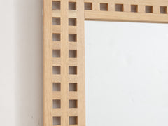 Italian Lattice Mirror