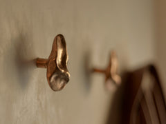 Firm Pinch, Large Knob/Hook