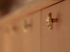 Subtle Pinch, Small Knob/Hook