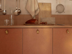Subtle Pinch, Small Knob/Hook