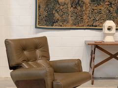 Taro Menilio Swivel Armchair in Spruce Leather