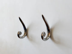 Noelle Hook, Titanium