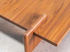 X+L 01 Coffee Table
