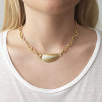 Grand Moules Necklace