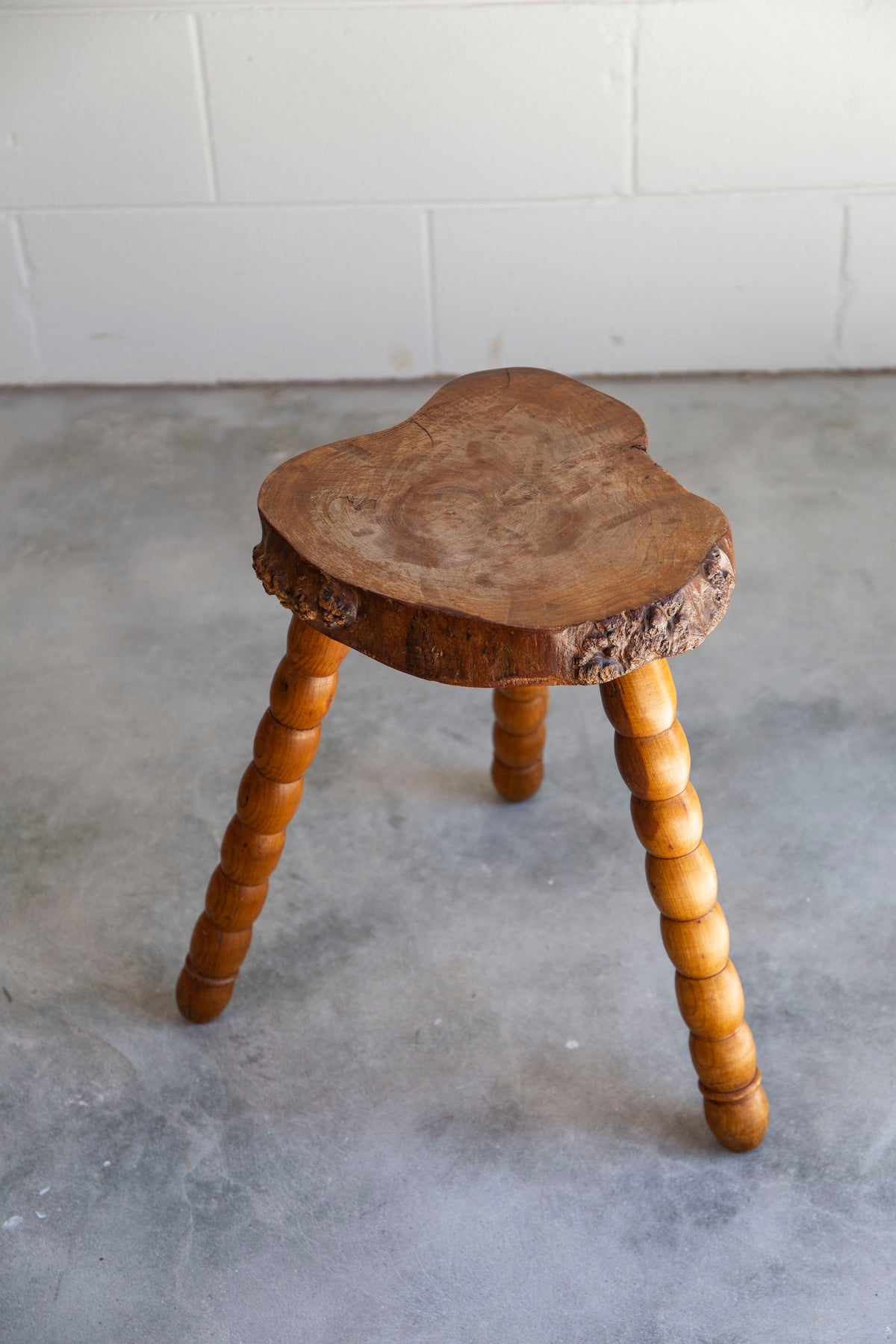 Brutalist Art Stool 02
