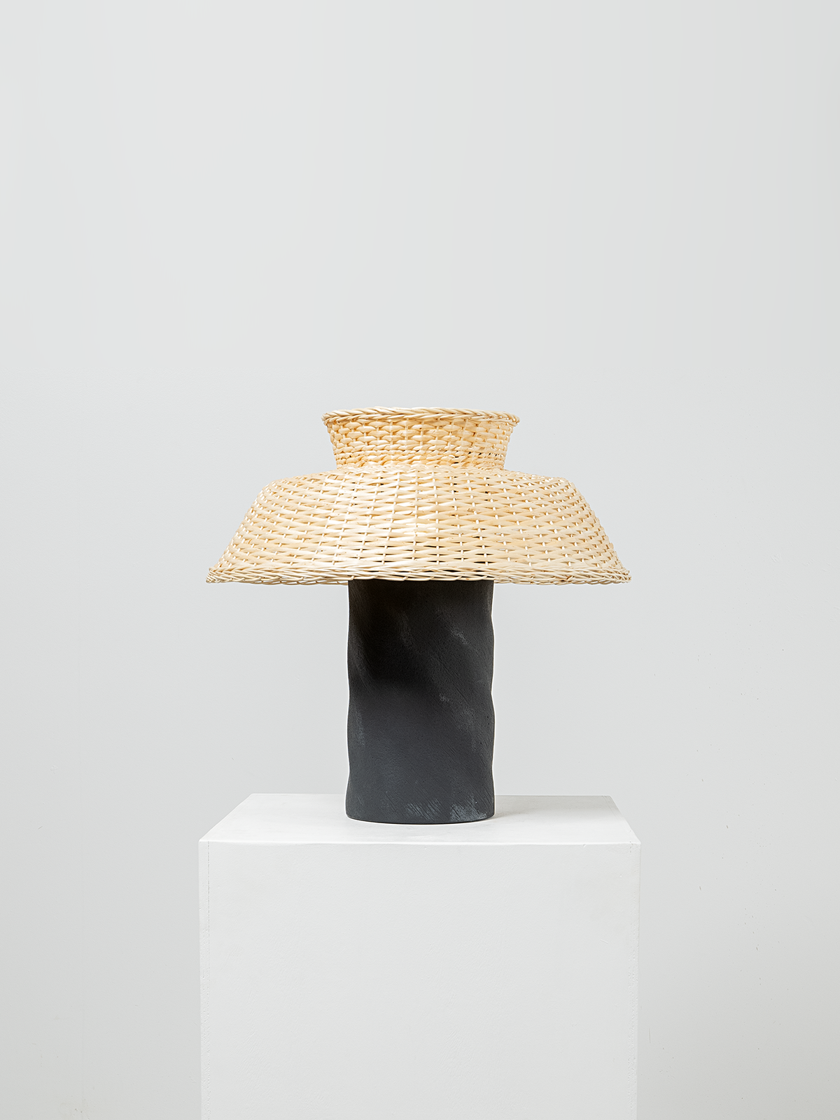 STRIKHA Table Lamp