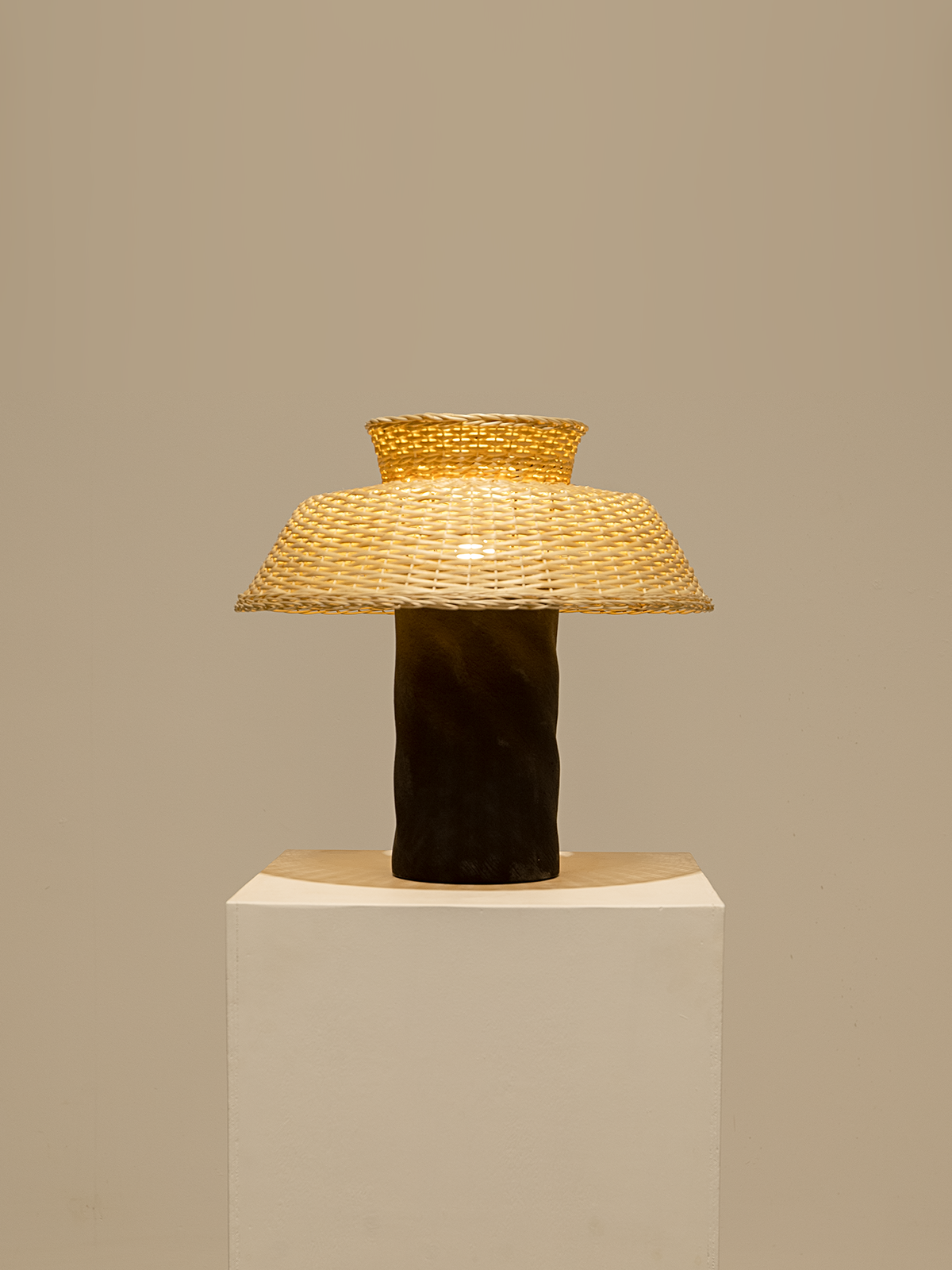 STRIKHA Table Lamp