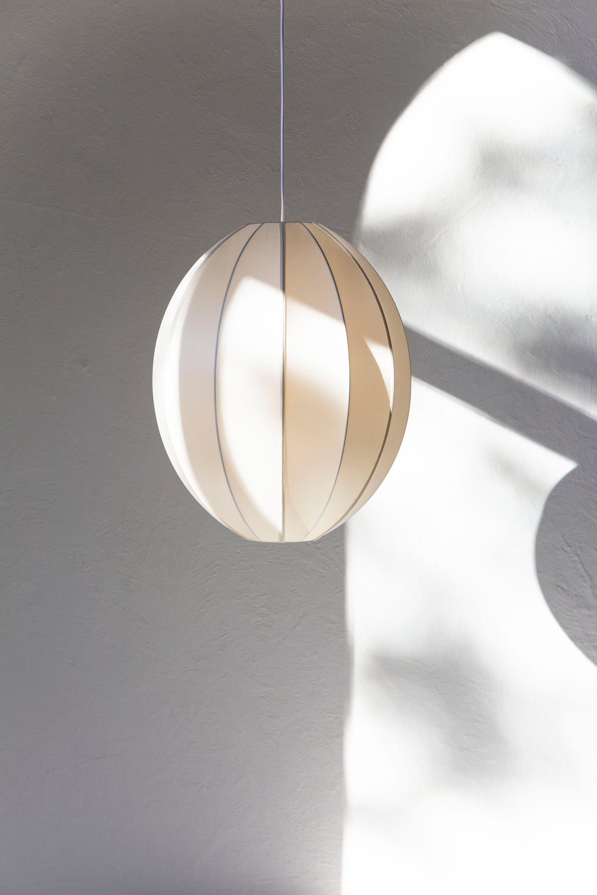 Oval Pendant Offwhite